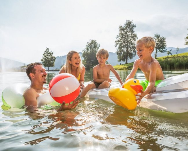 Badespaß mit der ganzen Familie